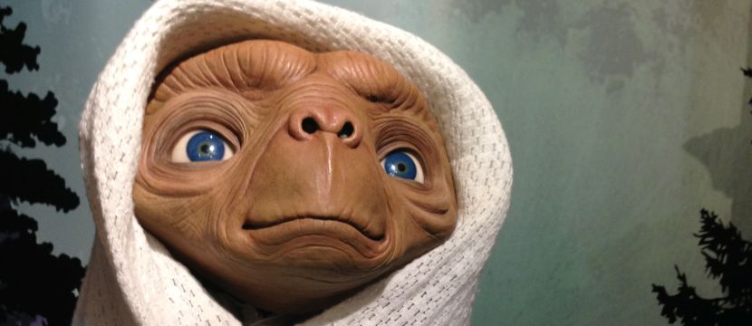 E.T._figure_at_Madame_Tussauds_London_Wikipedia