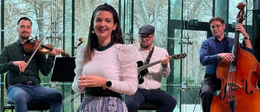 Laposa Julcsi MOM Kult népi kultúra